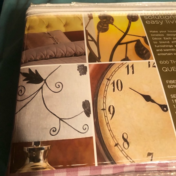 Orchard Gingham 600 Thread Count Queen Sheet Set: Flat & Fitted Sheet (NEW) - Picture 2 of 7